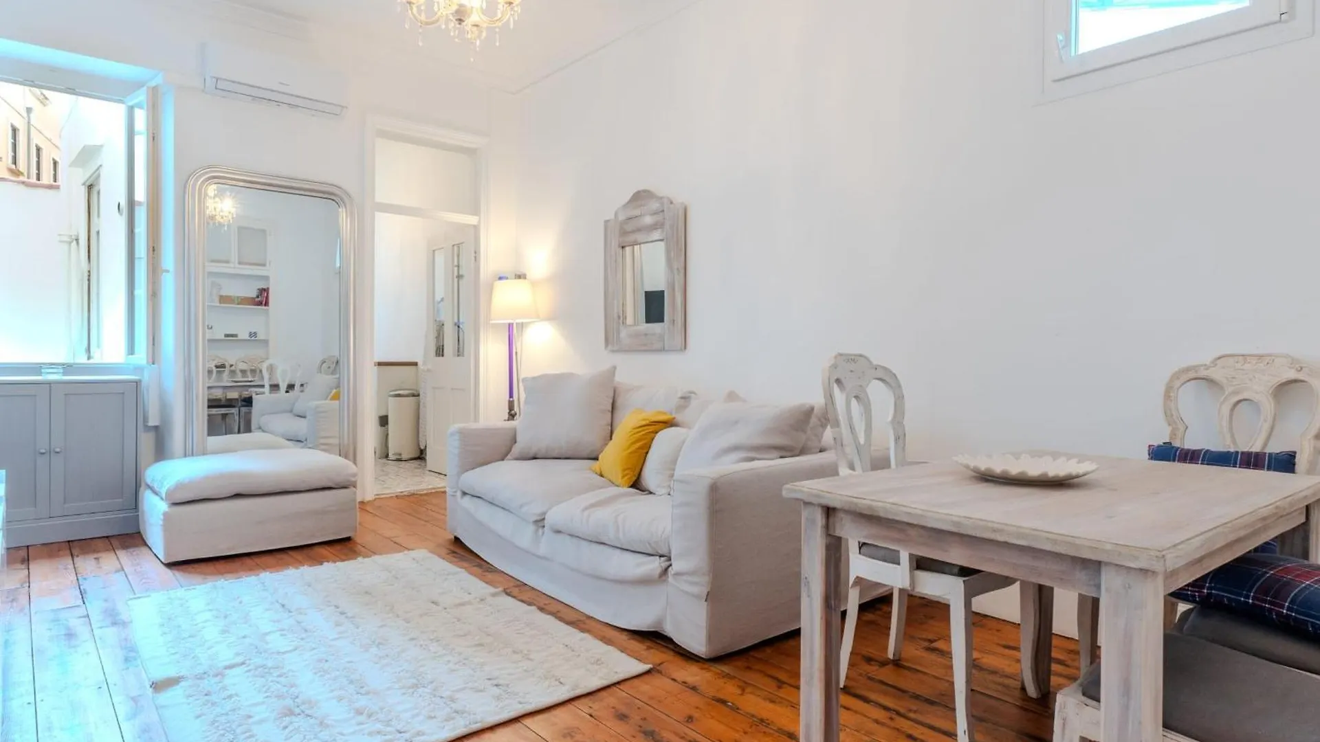 Bomb House-Hosted By Sweetstay Gibraltar Apartment
