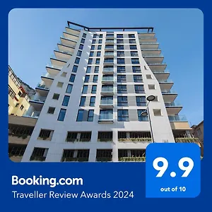 Apartment Brand New Luxury 1 Bed 2 Bath - & Pool